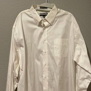 Size 18-37 Nordstrom off white button down shirt